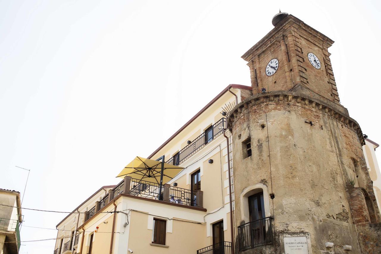 Roggiano Gravina Hotel Palazzo Salerno المظهر الخارجي الصورة